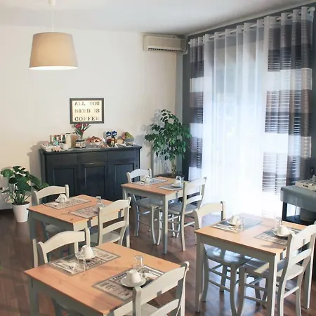 Oda ve Kahvaltı Corso194 *